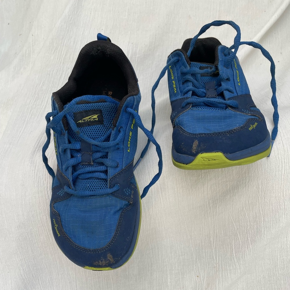 Altra Lone Peak Foot Shape Vibrant Blue Flexible Sole Running Shoes